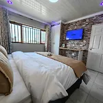 Essential Lodge23