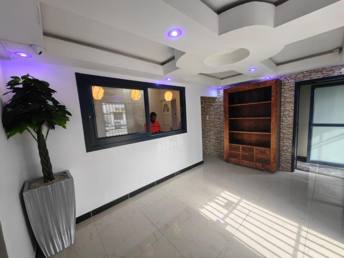 Essential Lodge23 Homestay Cape Town