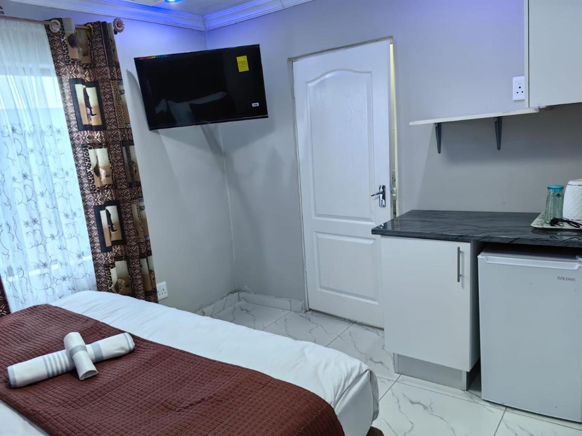 Homestay Essential Lodge23 Cape Town